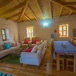 Havuzu Korunakli Jakuzili Villa *