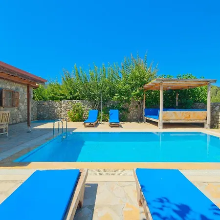 Havuzu Korunakli Jakuzili Villa Kinali (Aegean)